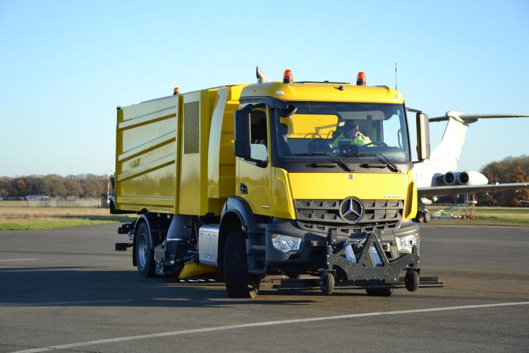 MaxPowa V95t aero - Truck mounted sweepers | Bucher Municipal